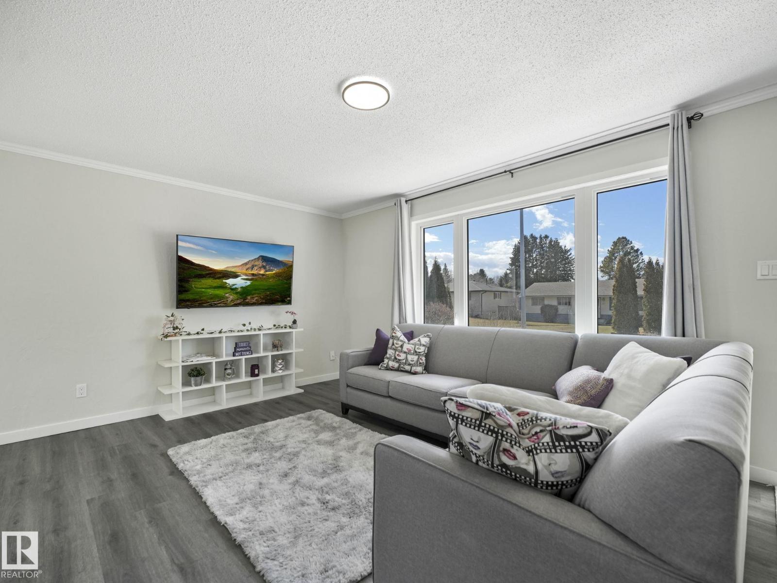 17 OATWAY ST, Spruce Grove