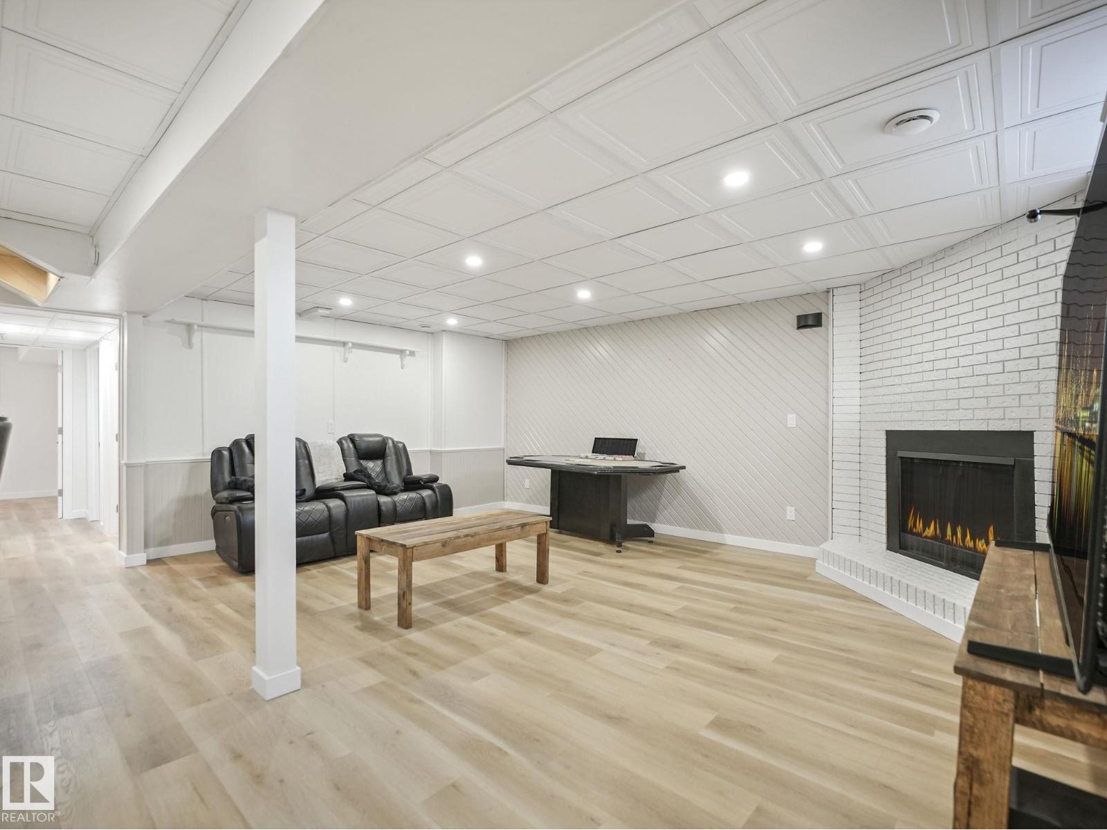 17 OATWAY ST, Spruce Grove