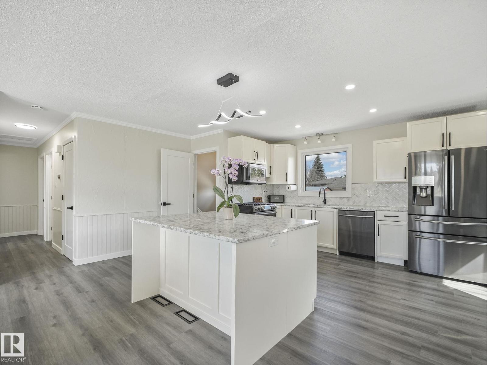 17 OATWAY ST, Spruce Grove