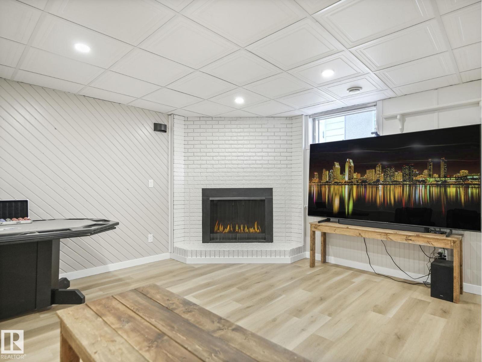 17 OATWAY ST, Spruce Grove