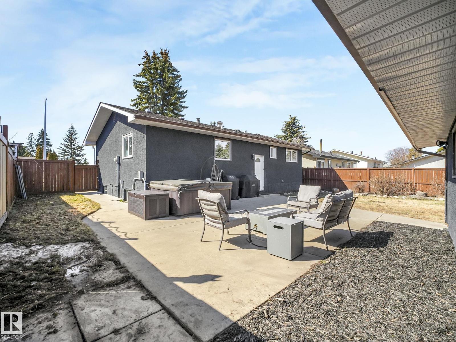 17 OATWAY ST, Spruce Grove