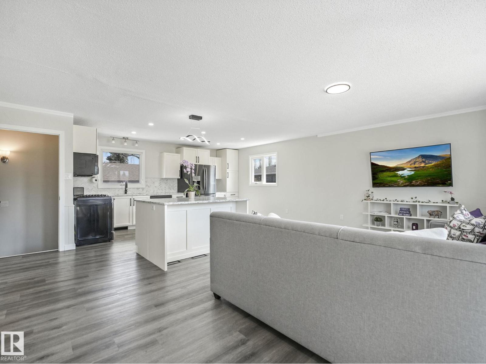 17 OATWAY ST, Spruce Grove