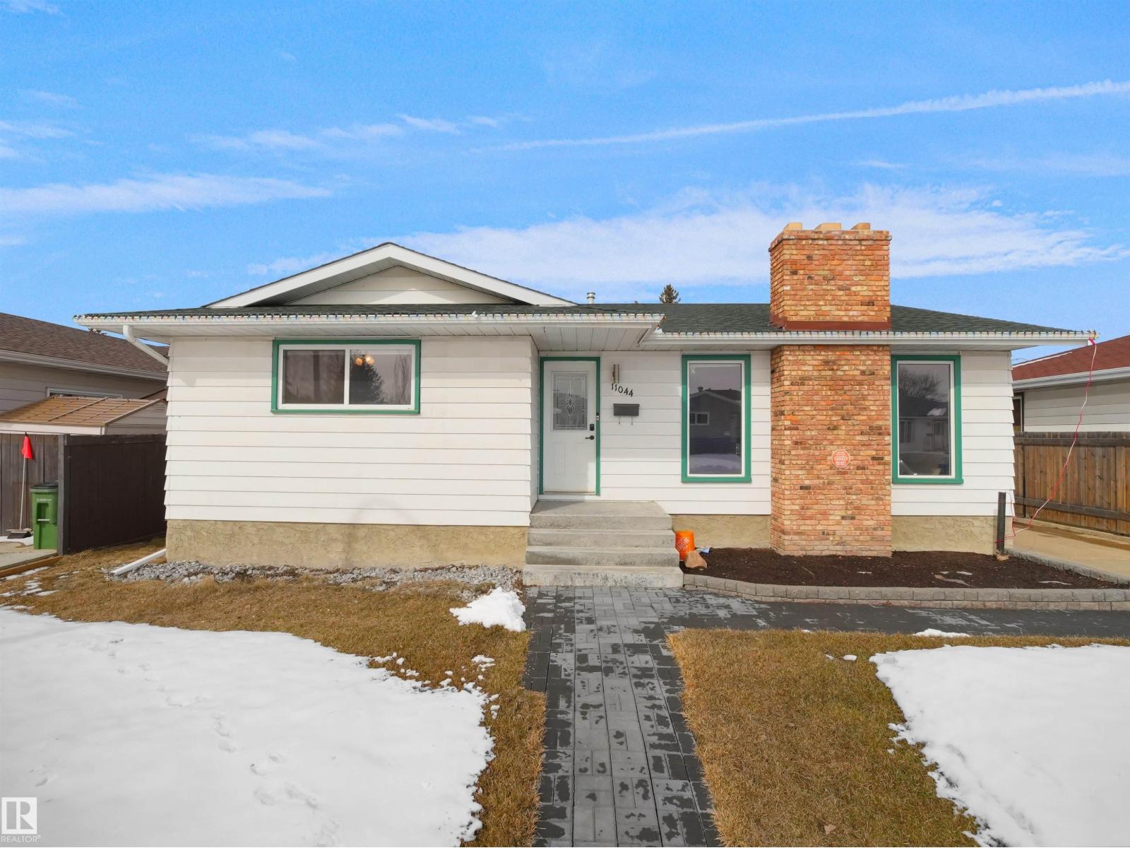11044 166 AV NW, Edmonton