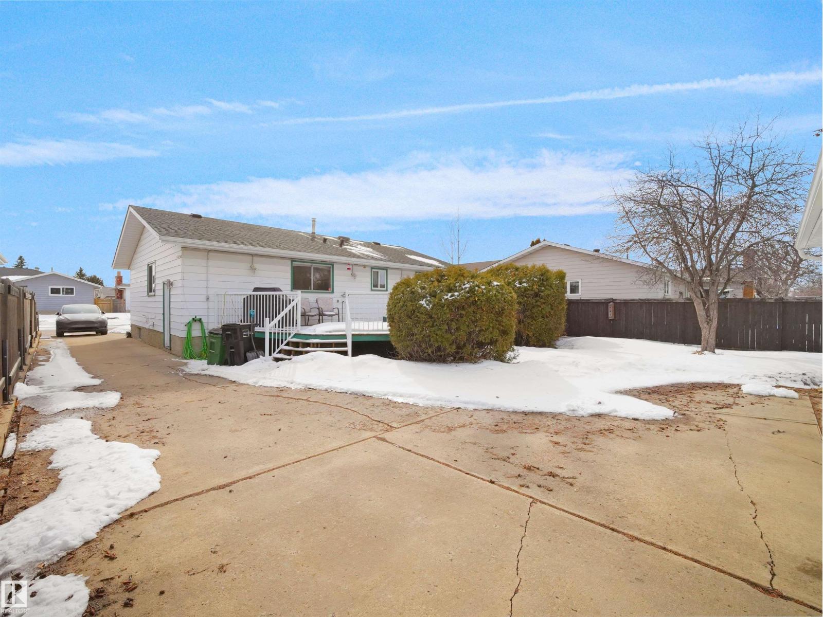 11044 166 AV NW, Edmonton