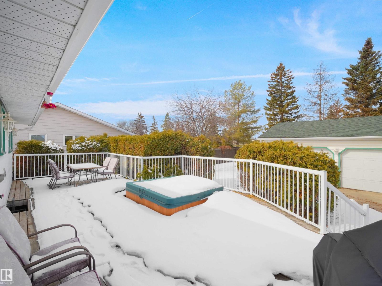 11044 166 AV NW, Edmonton