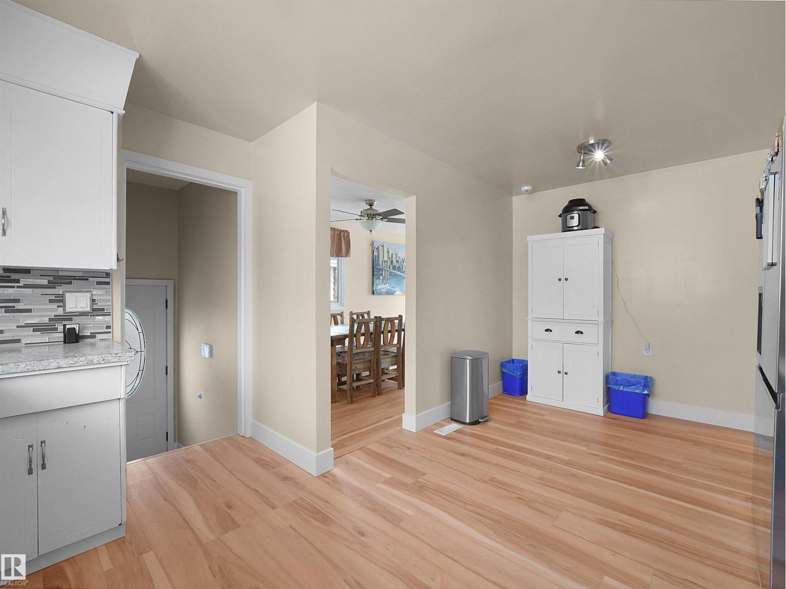 11044 166 AV NW, Edmonton