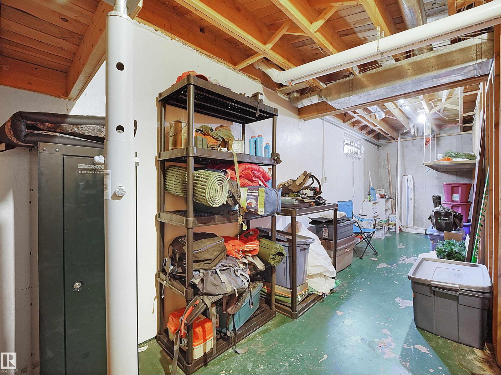 11044 166 AV NW, Edmonton