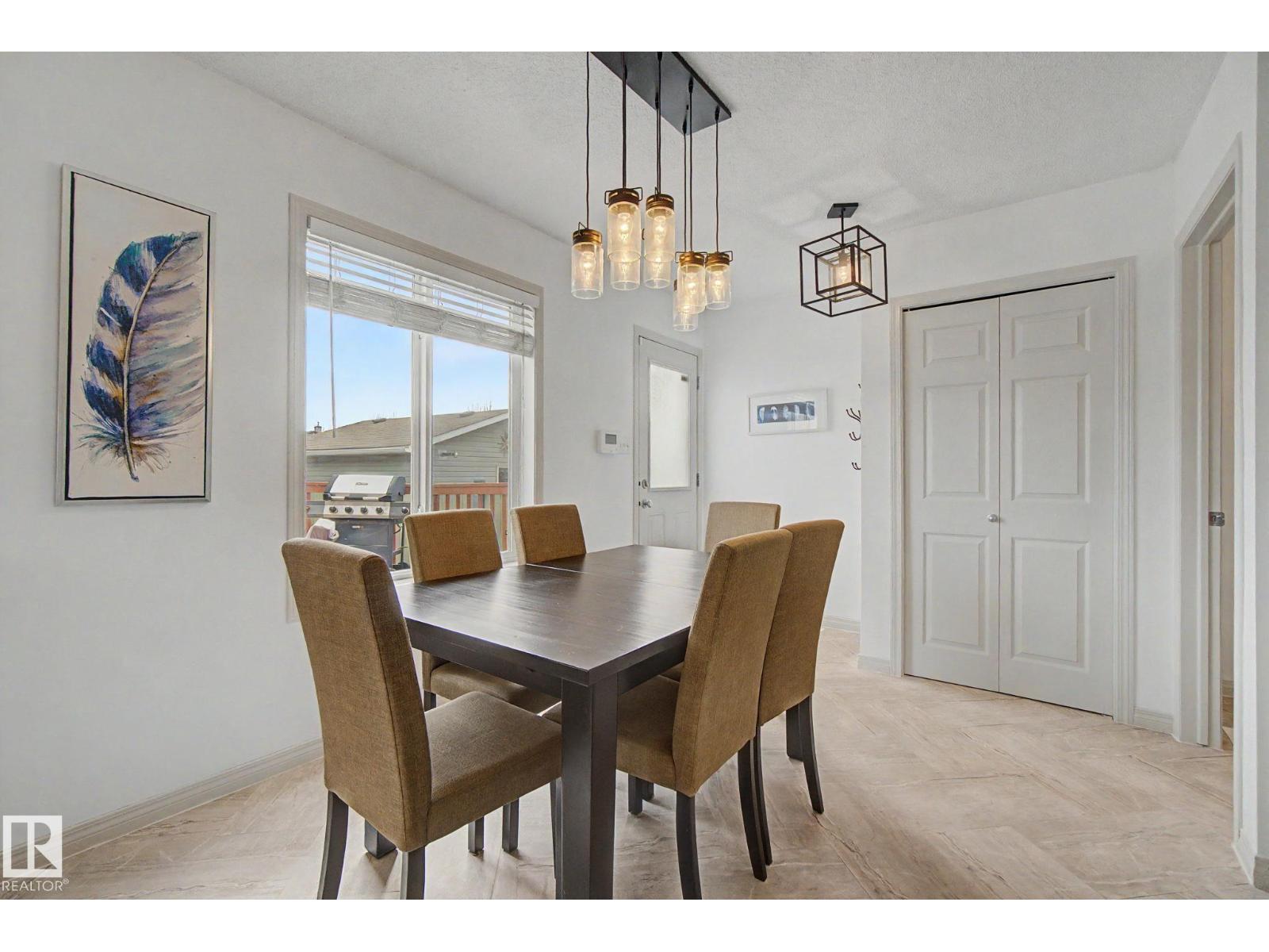 9111 213 ST NW - 10