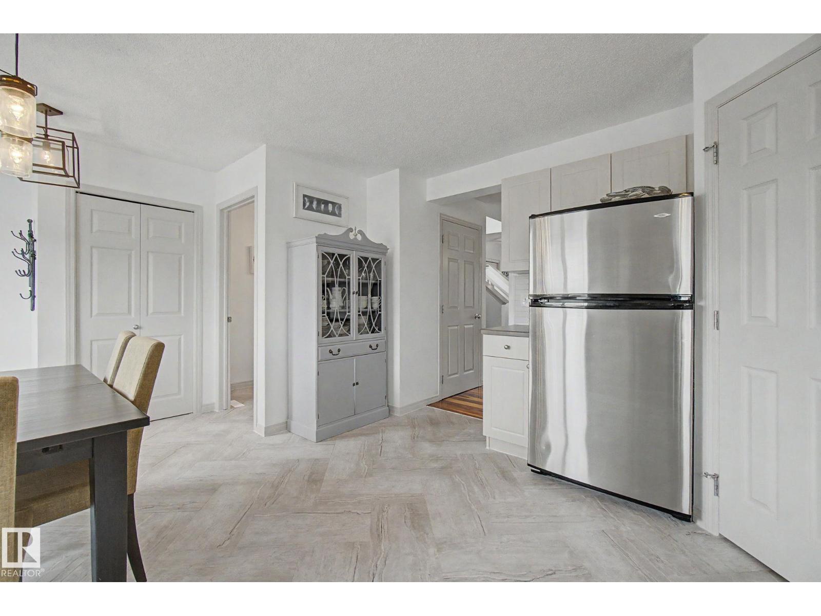 9111 213 ST NW, Edmonton