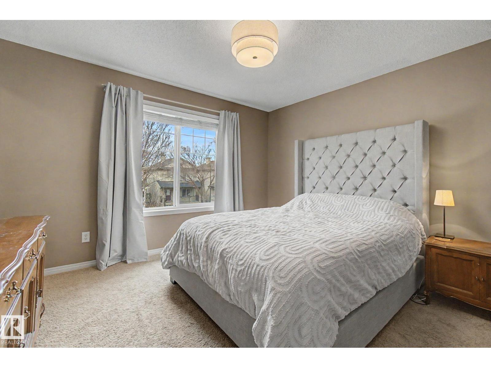 9111 213 ST NW, Edmonton