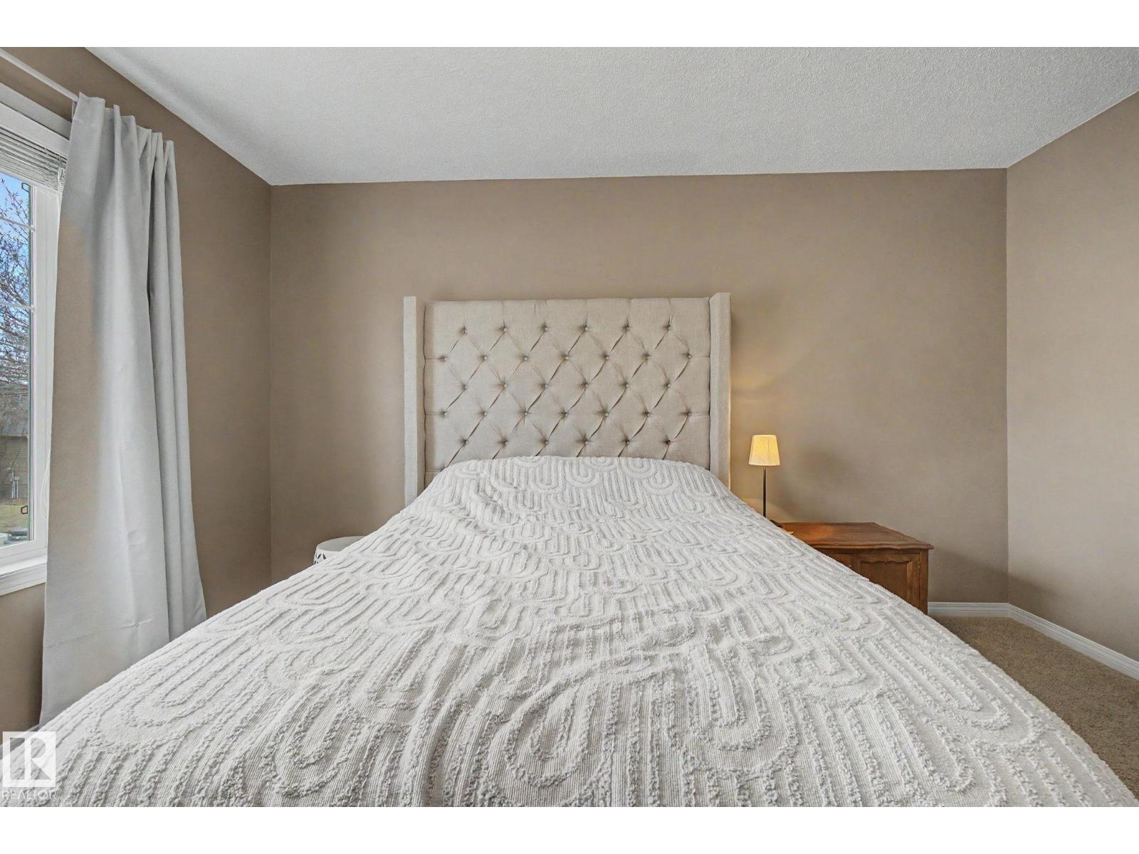 9111 213 ST NW, Edmonton