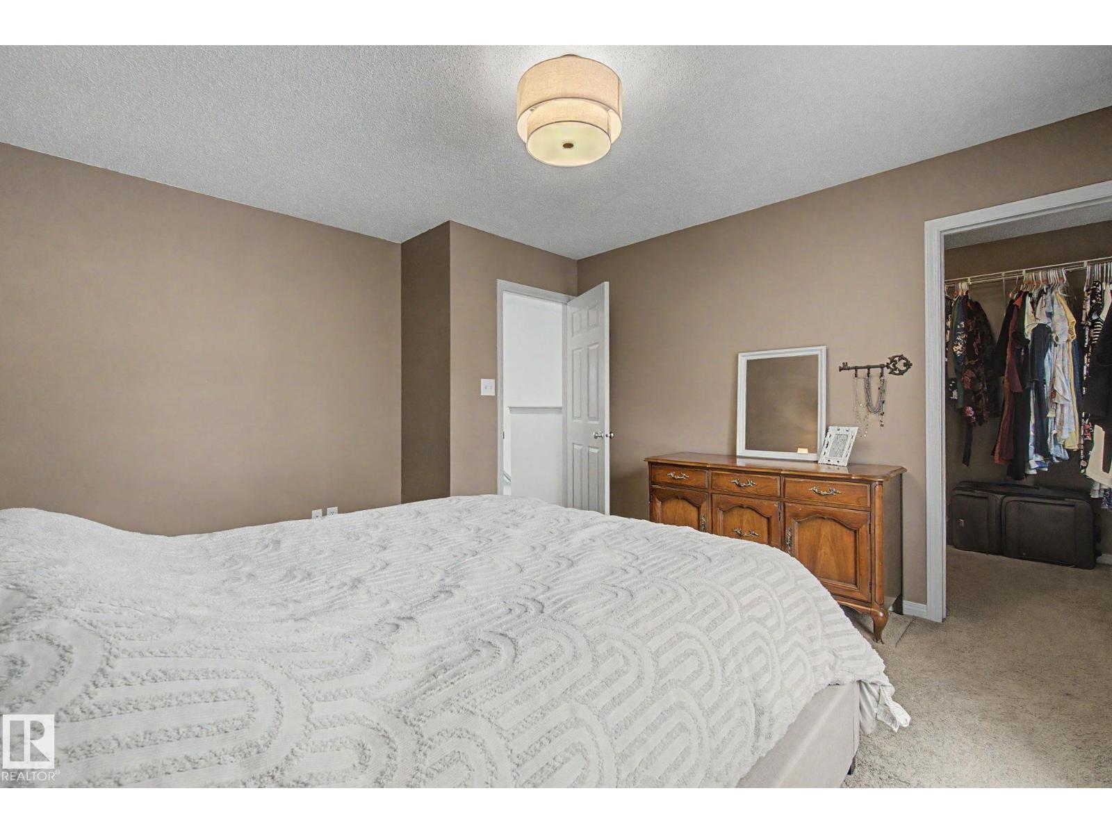 9111 213 ST NW, Edmonton