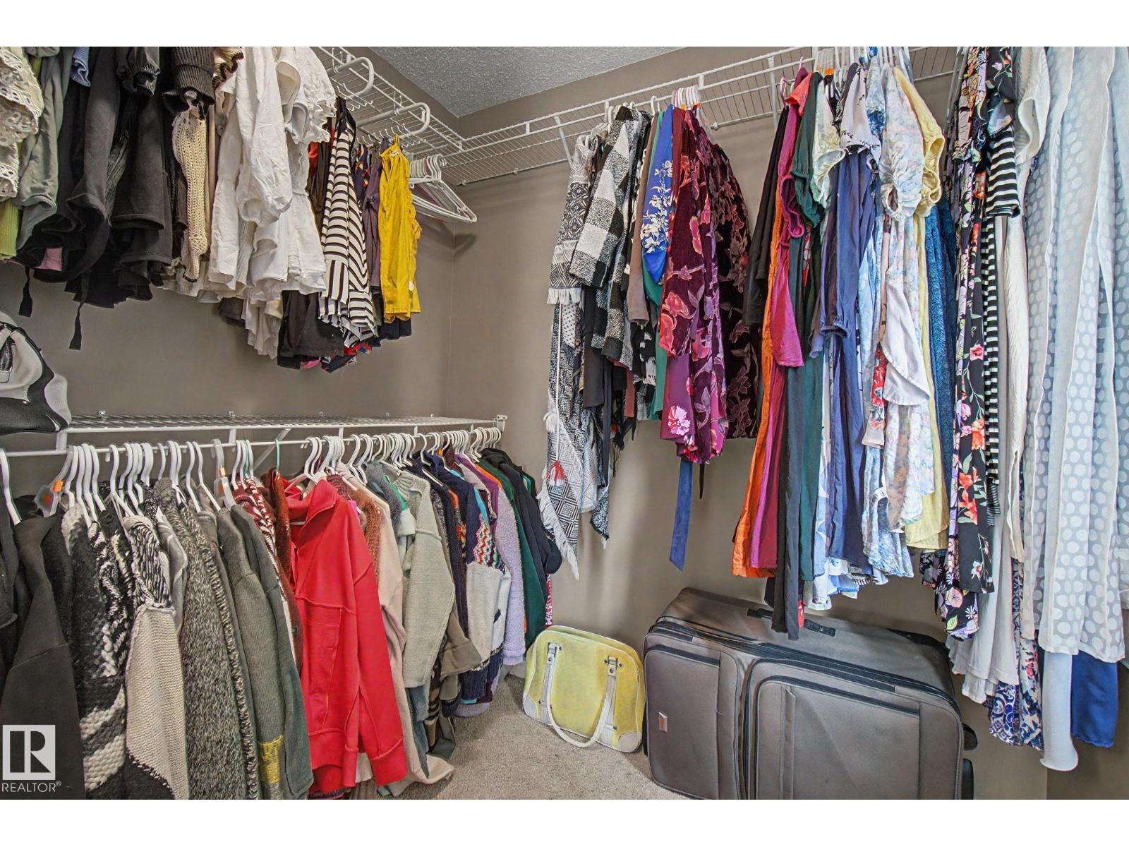 9111 213 ST NW, Edmonton