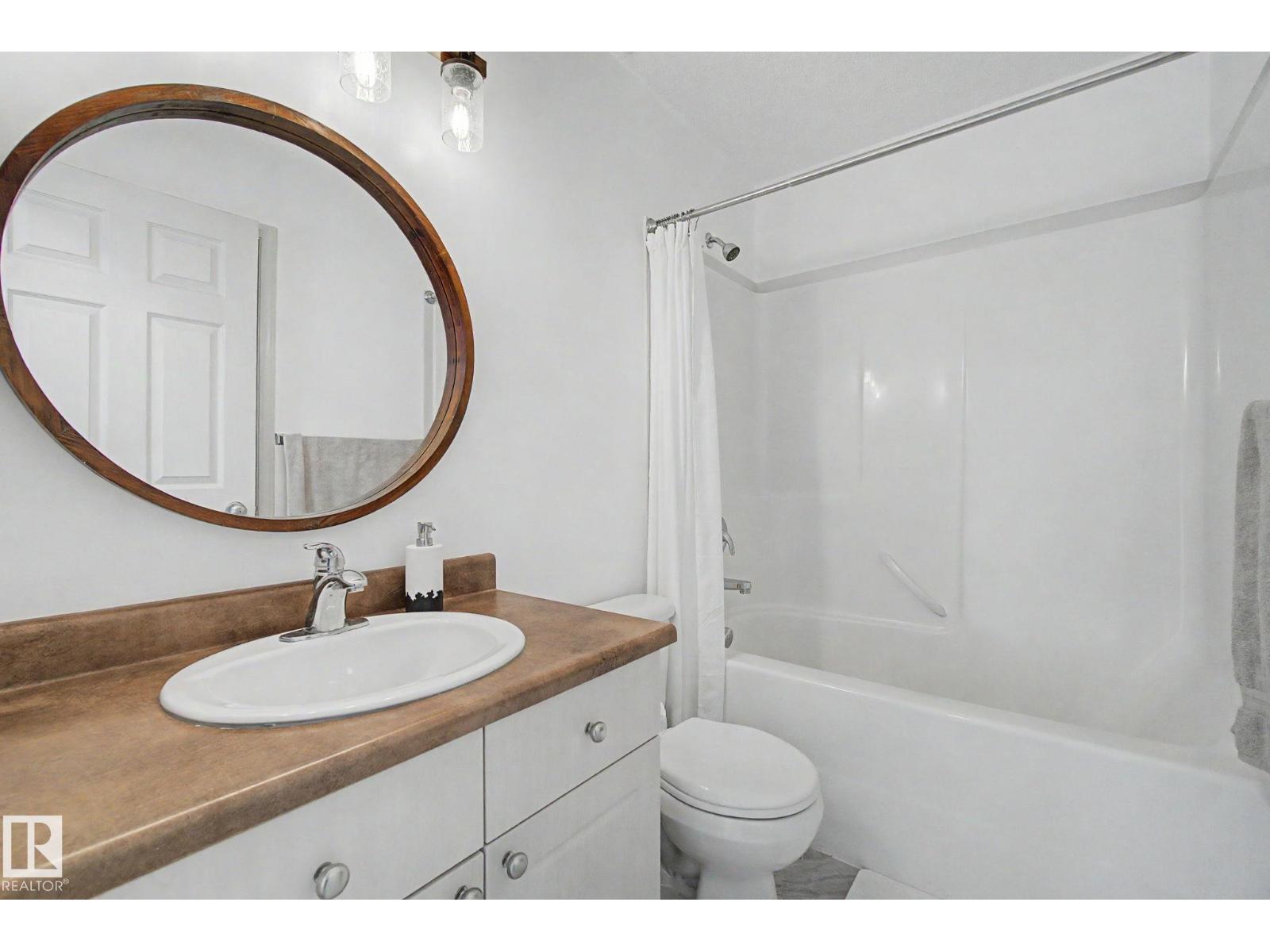 9111 213 ST NW, Edmonton