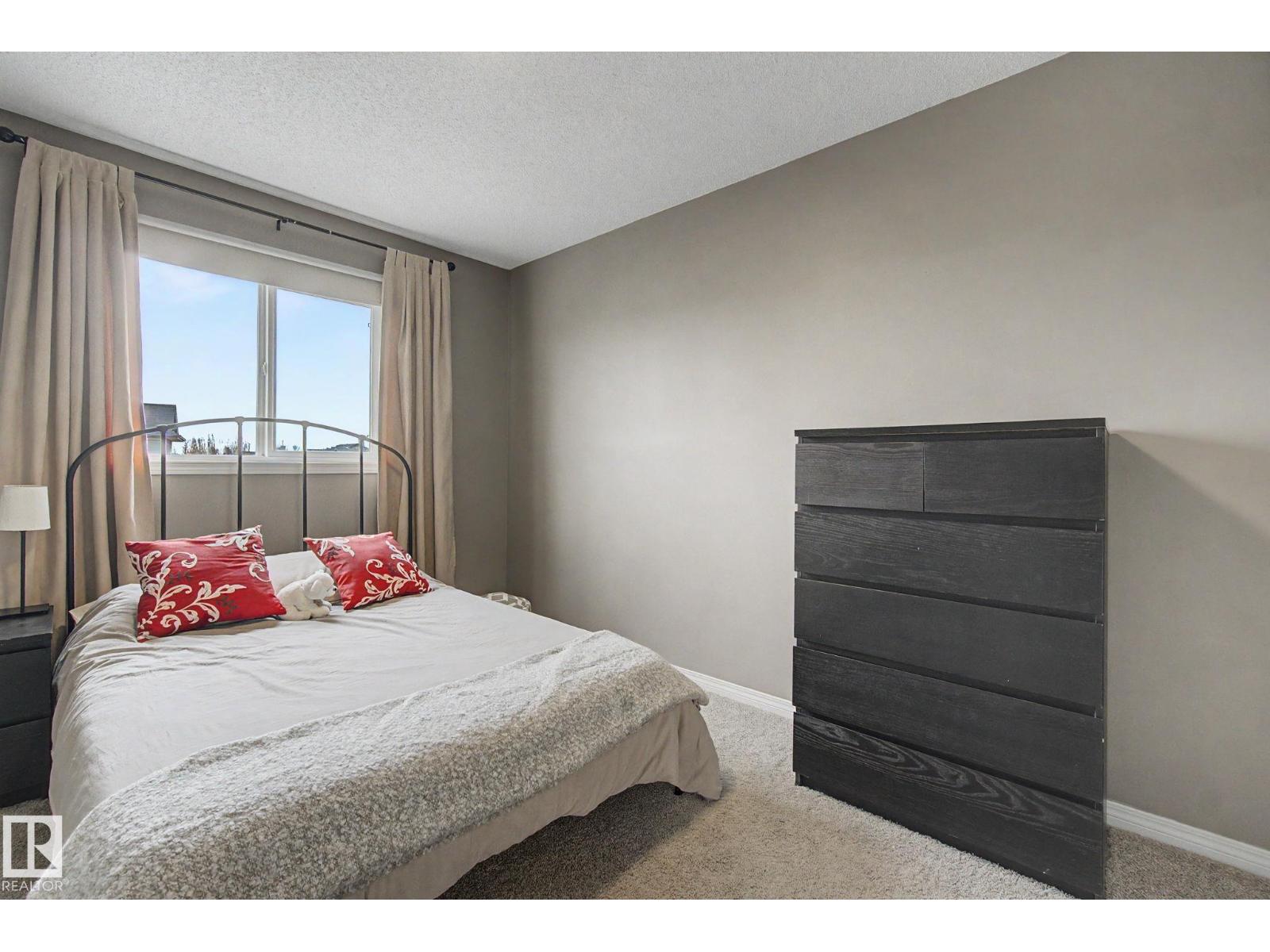 9111 213 ST NW, Edmonton