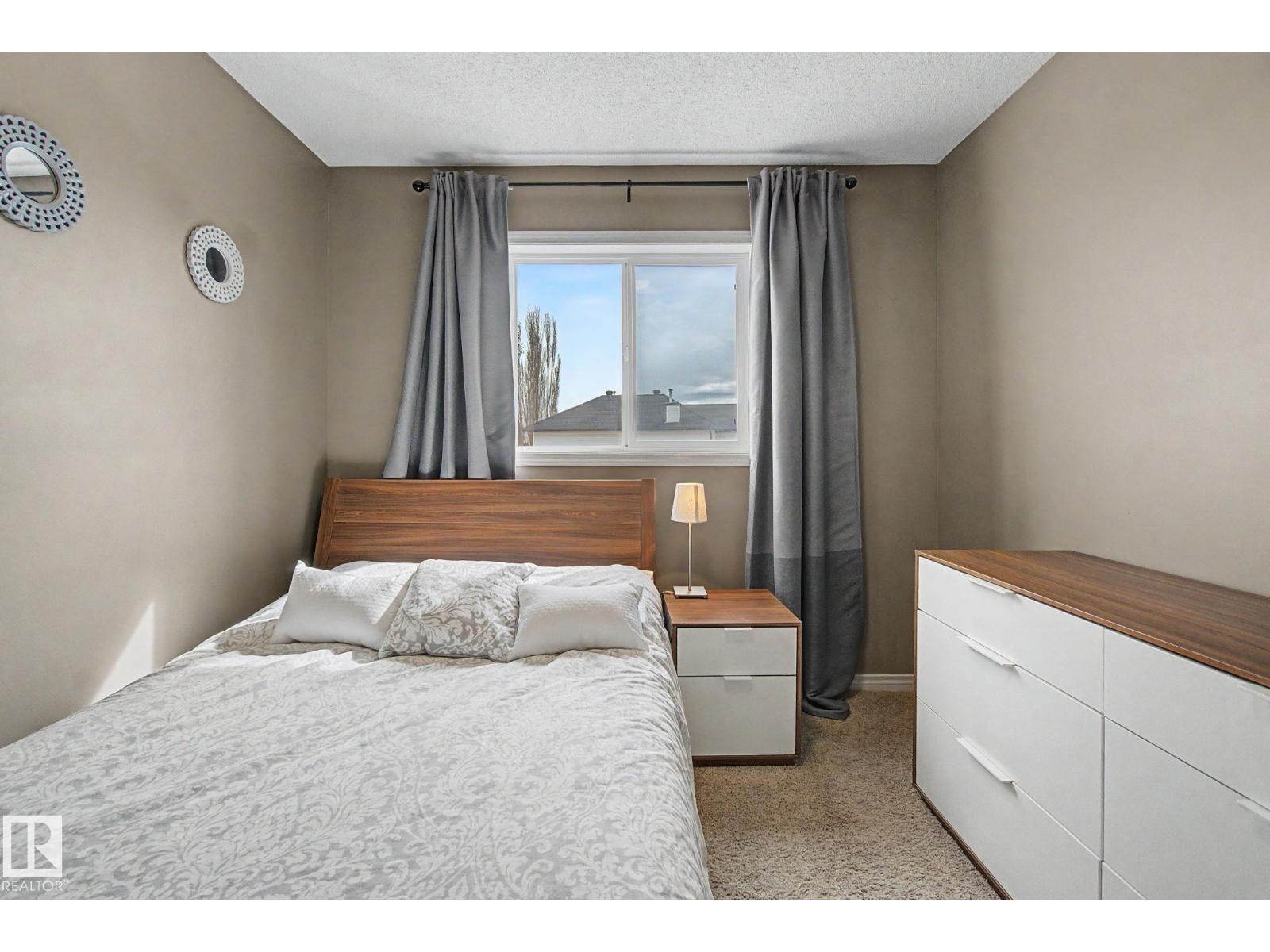 9111 213 ST NW, Edmonton