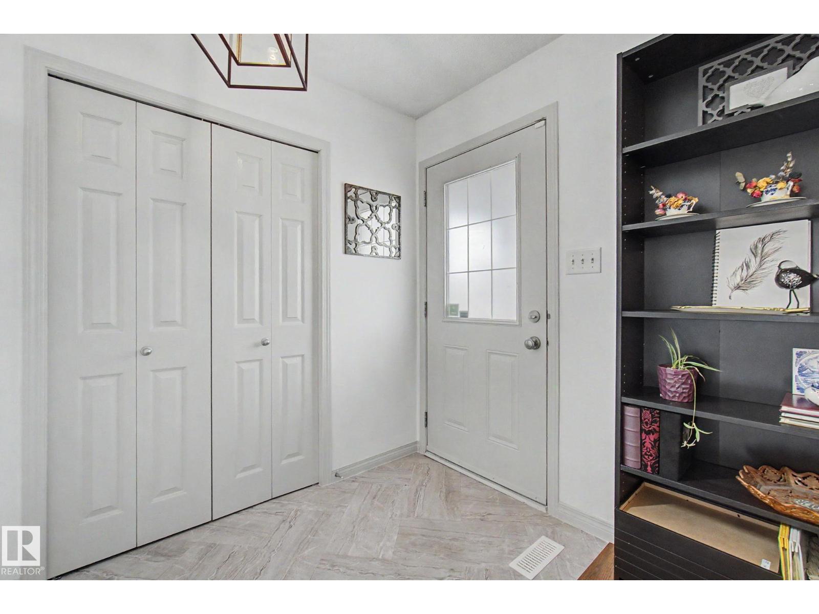 9111 213 ST NW, Edmonton