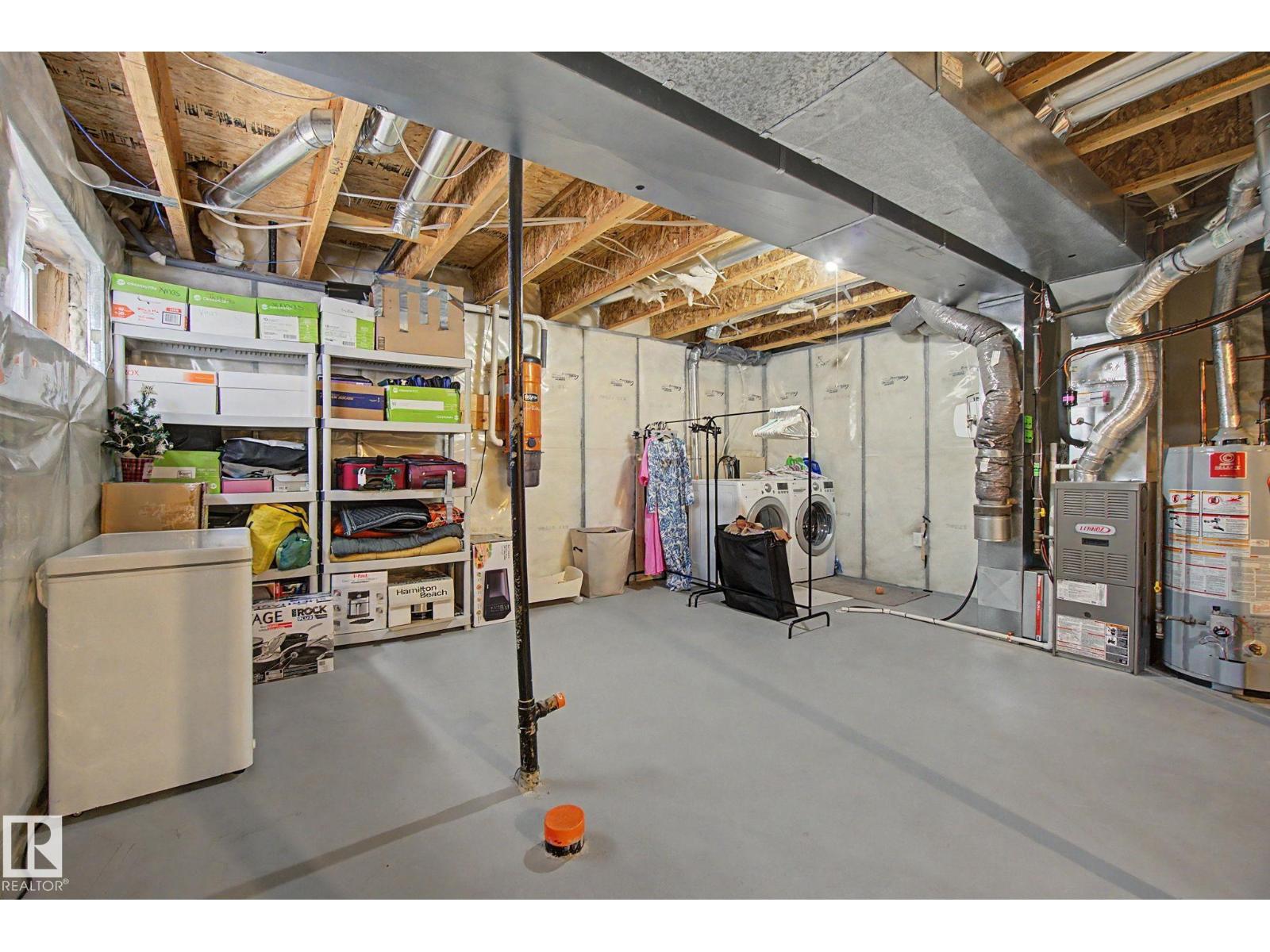 9111 213 ST NW, Edmonton