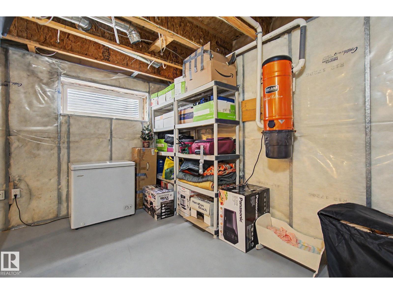 9111 213 ST NW, Edmonton