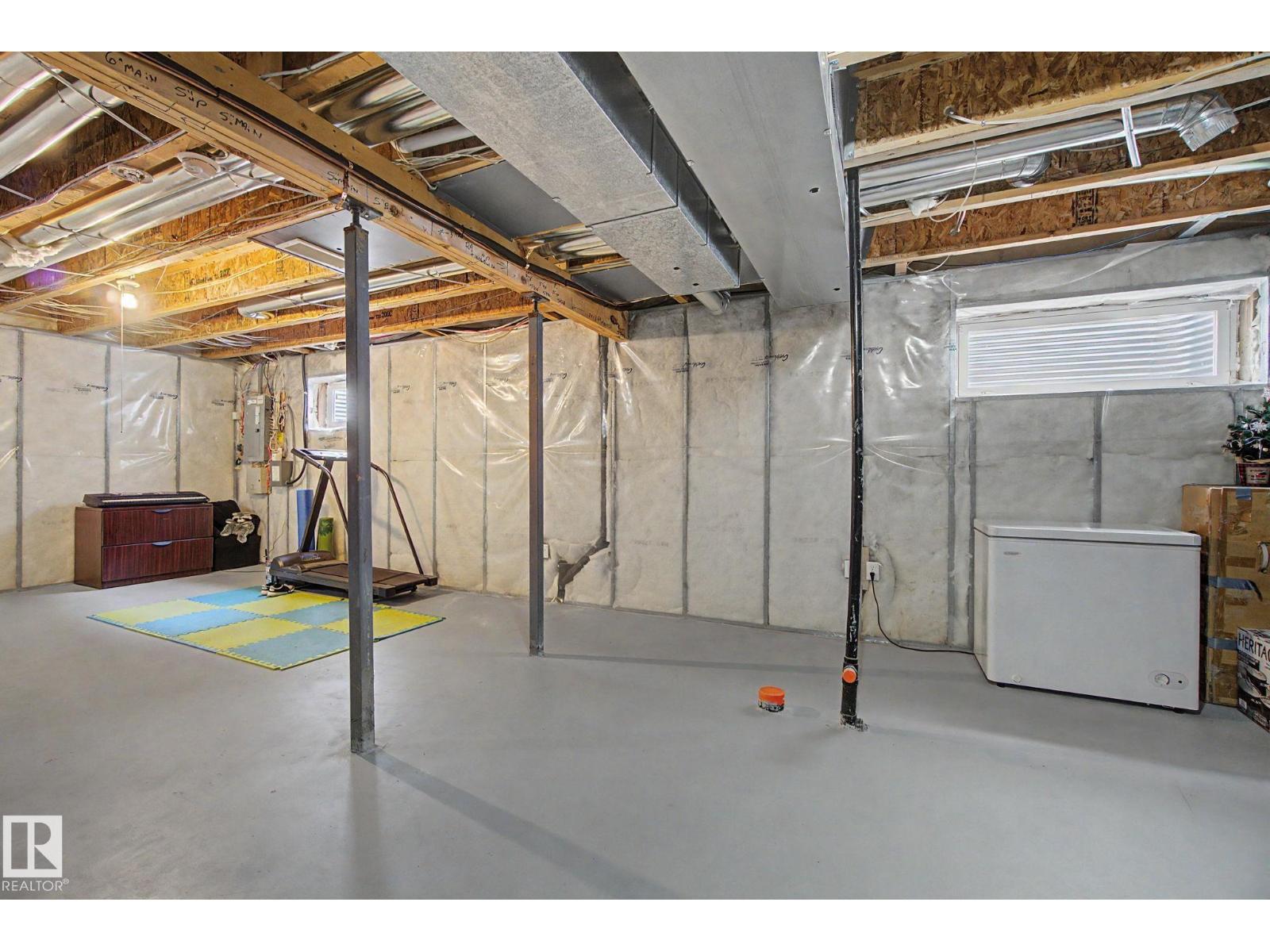 9111 213 ST NW, Edmonton