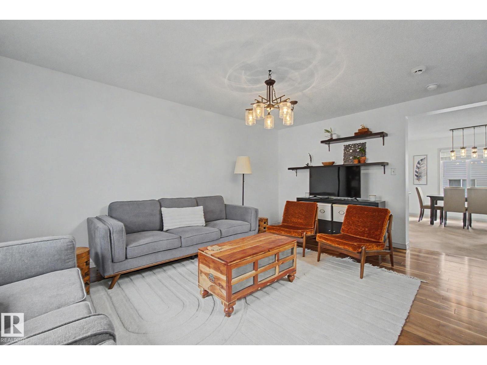 9111 213 ST NW - 5