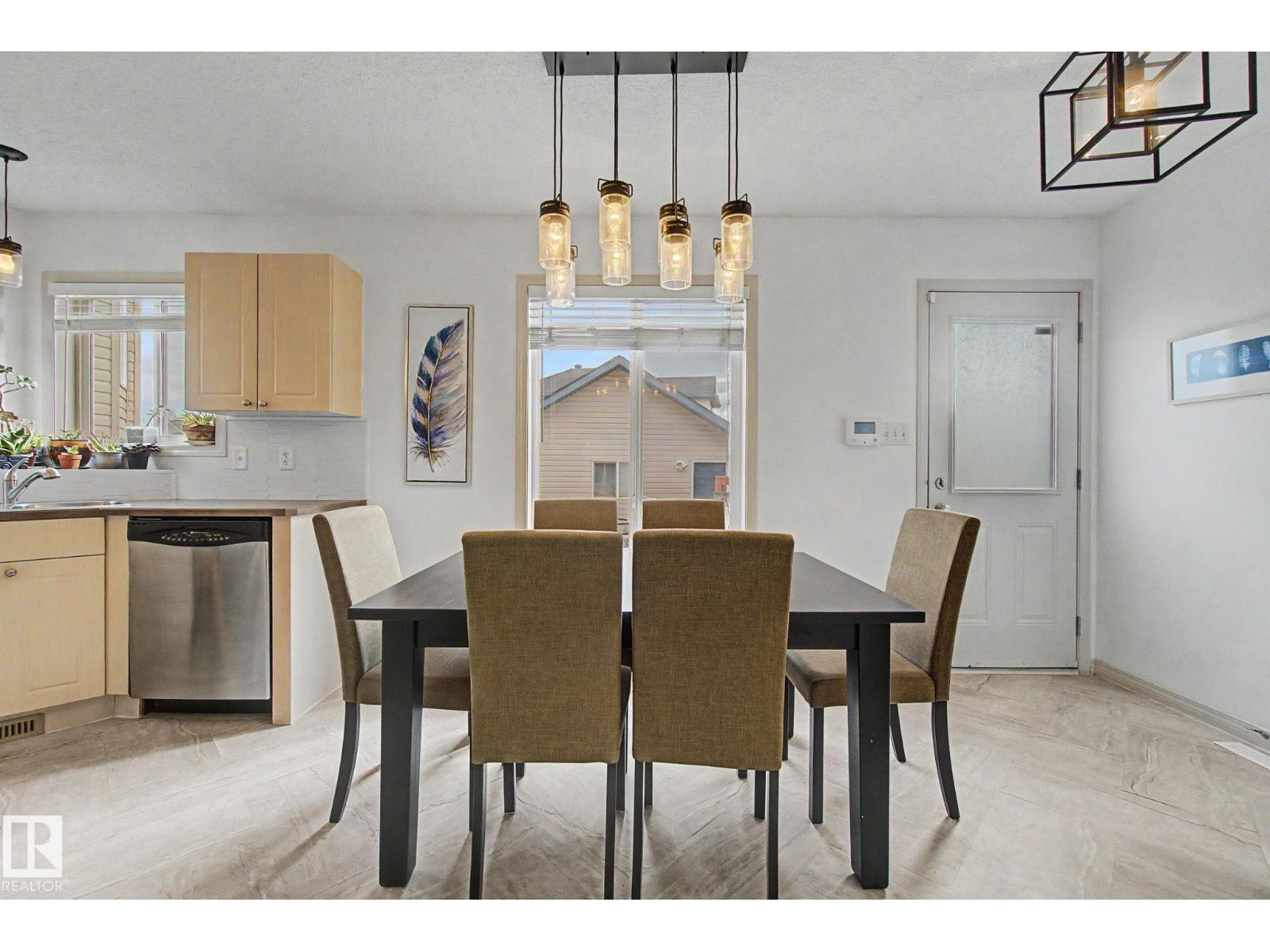 9111 213 ST NW - 9