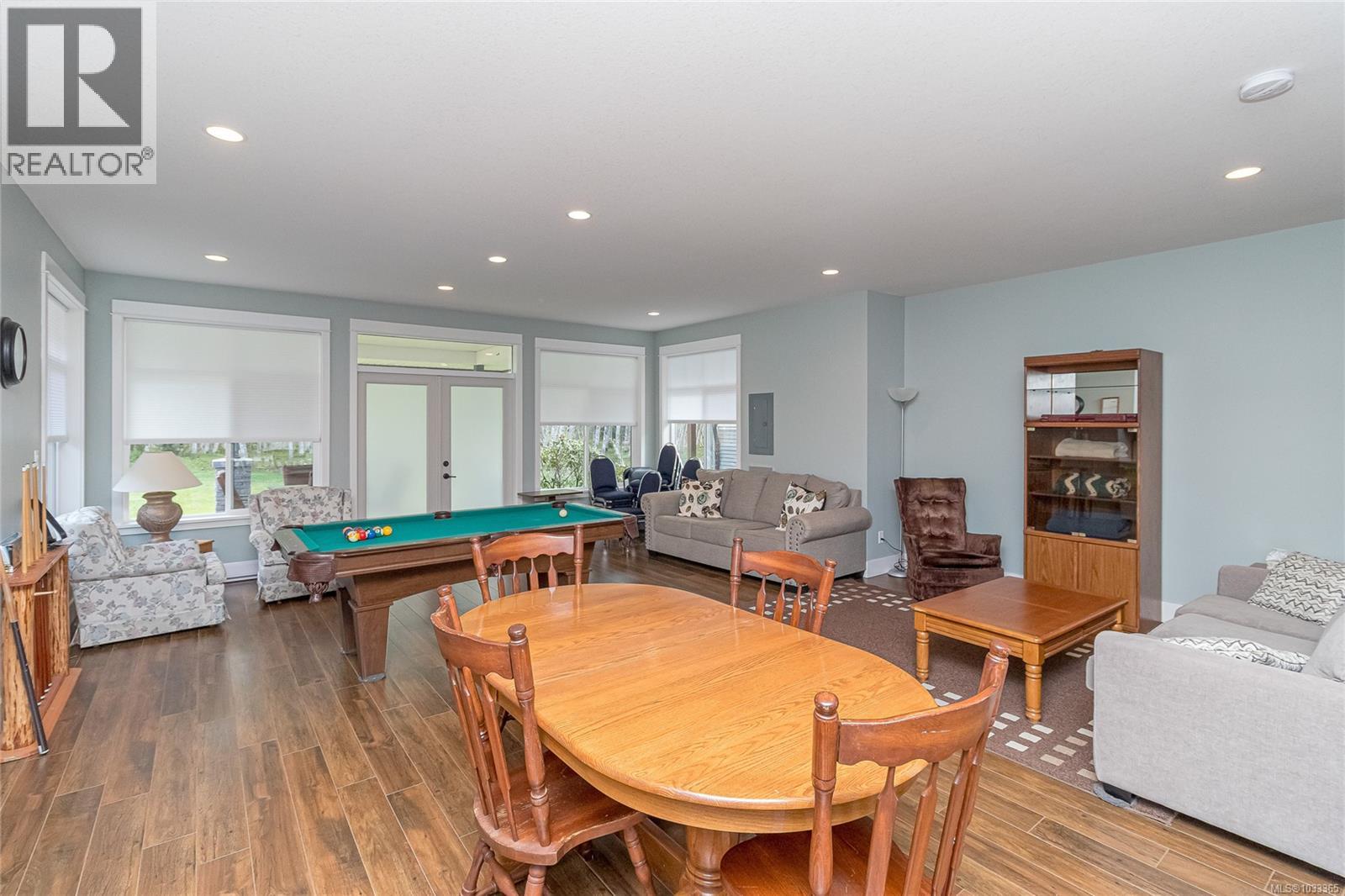 #33 300 Grosskleg Way - 32