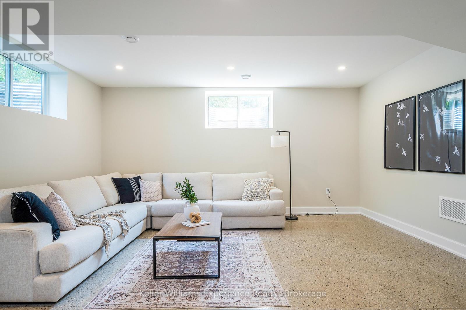 Secondary Living Space for Overflow