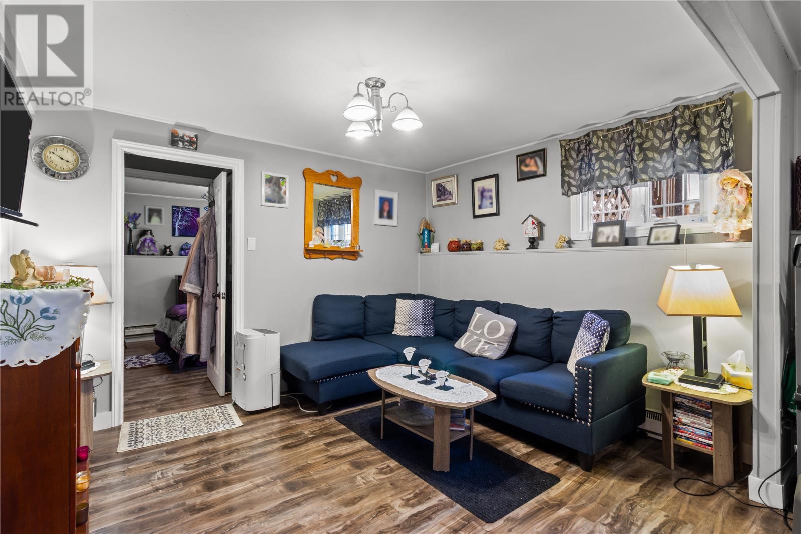 15 Donovan Street - 23