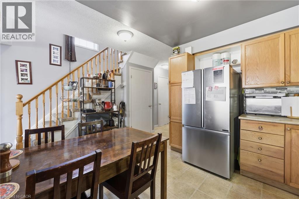 124 GOSLING GARDENS Gardens Unit# 50, Guelph, Ontario, N1G5K6 — Photo 10
