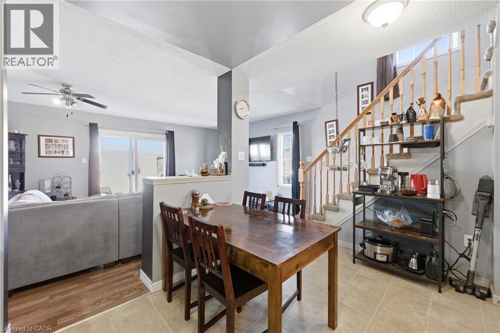 124 GOSLING GARDENS Gardens Unit# 50, Guelph, Ontario, N1G5K6 — Photo 12