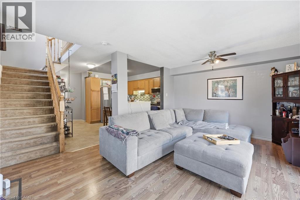 124 GOSLING GARDENS Gardens Unit# 50, Guelph, Ontario, N1G5K6 — Photo 16