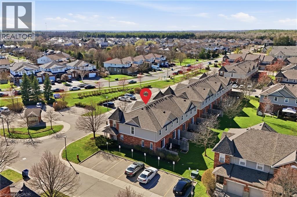 124 GOSLING GARDENS Gardens Unit# 50, Guelph, Ontario, N1G5K6 — Photo 2