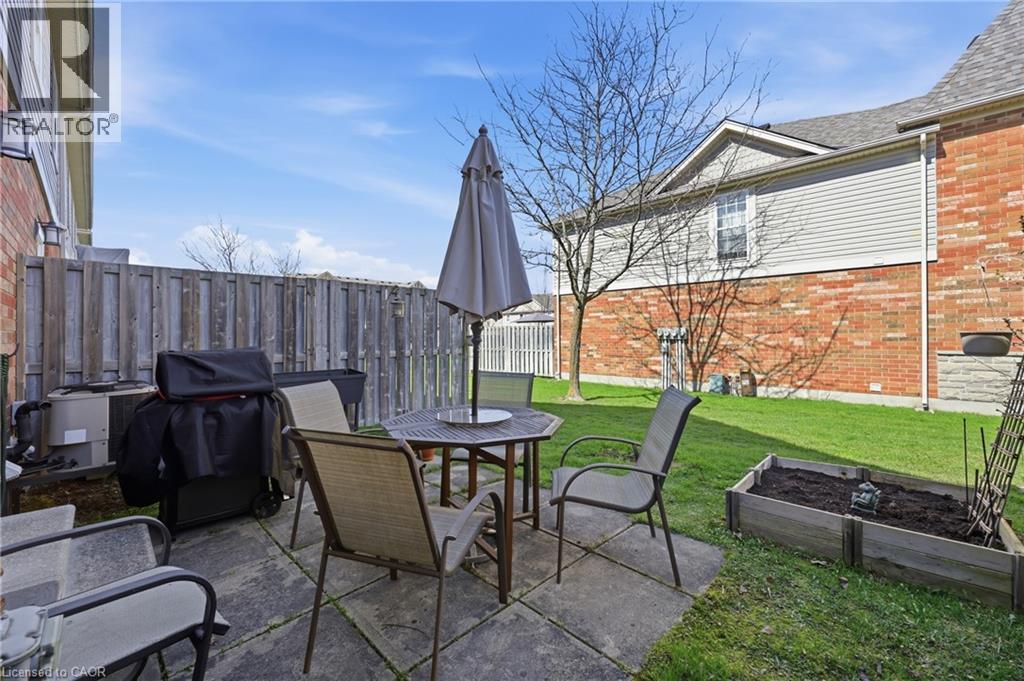 124 GOSLING GARDENS Gardens Unit# 50, Guelph, Ontario, N1G5K6 — Photo 33