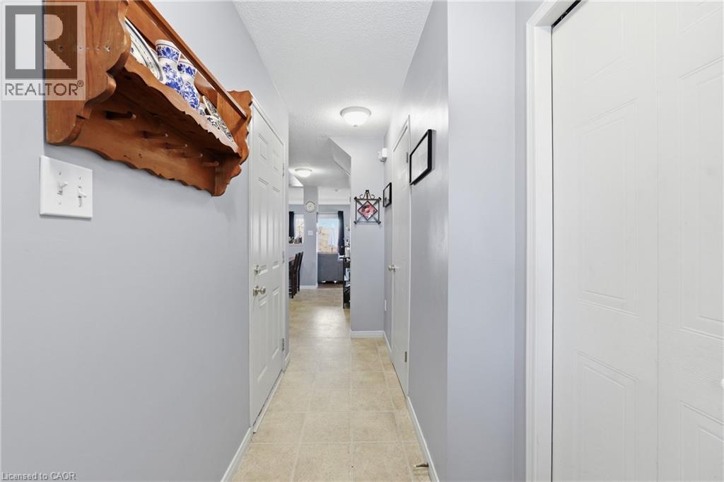 124 GOSLING GARDENS Gardens Unit# 50, Guelph, Ontario, N1G5K6 — Photo 6