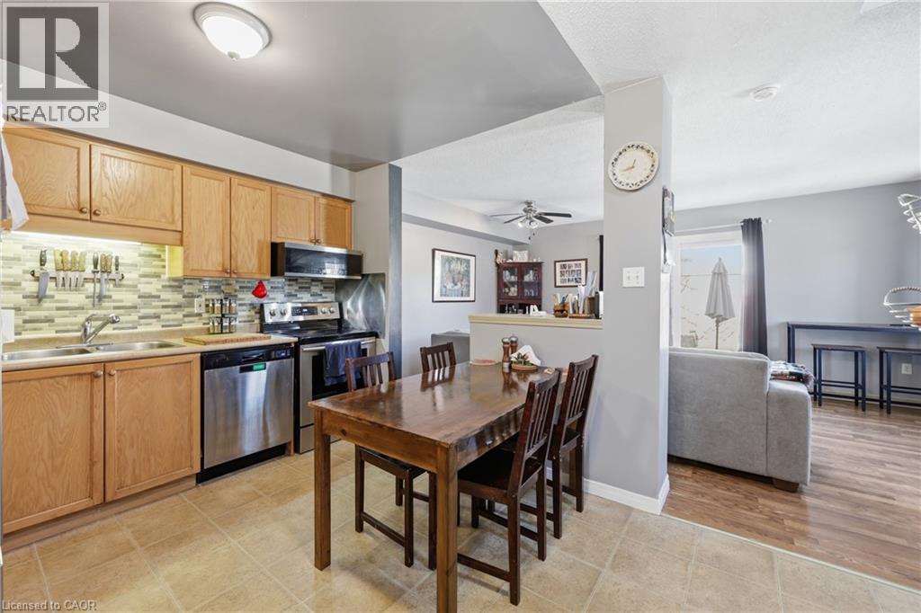 124 GOSLING GARDENS Gardens Unit# 50, Guelph, Ontario, N1G5K6 — Photo 7