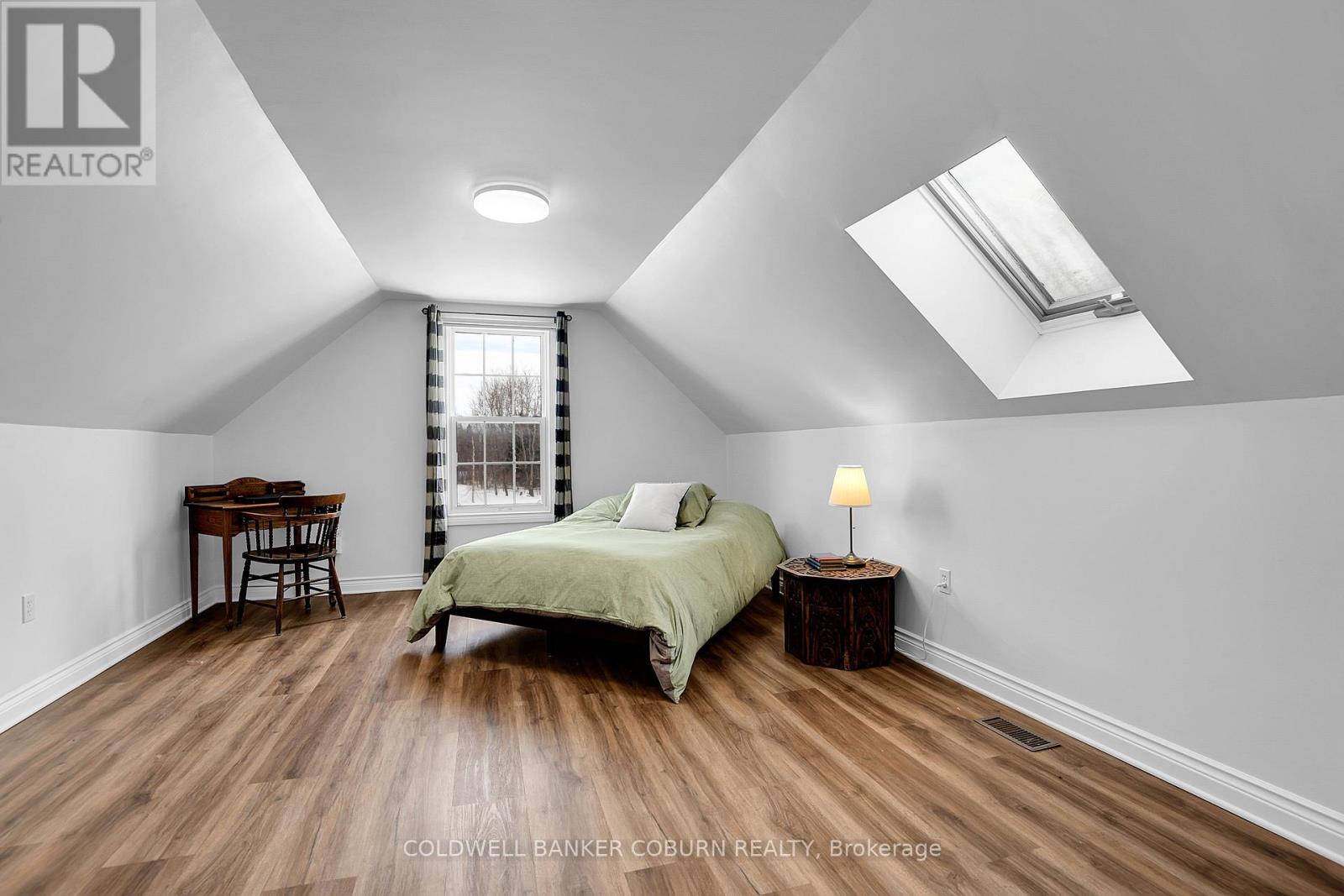 11 KIMBERLY AVENUE - 33