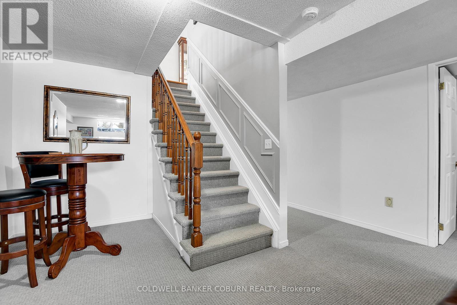 11 KIMBERLY AVENUE - 35