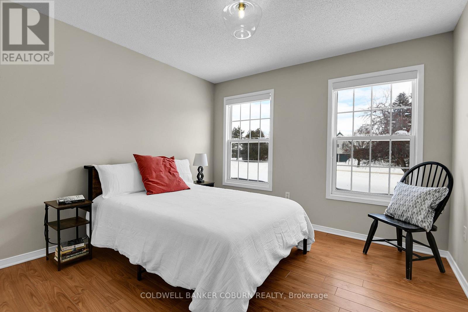 11 KIMBERLY AVENUE - 32