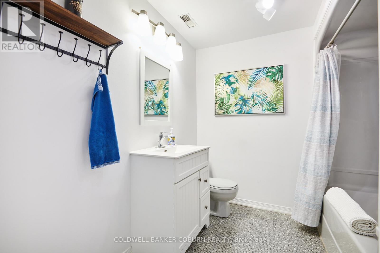 11 KIMBERLY AVENUE - 42