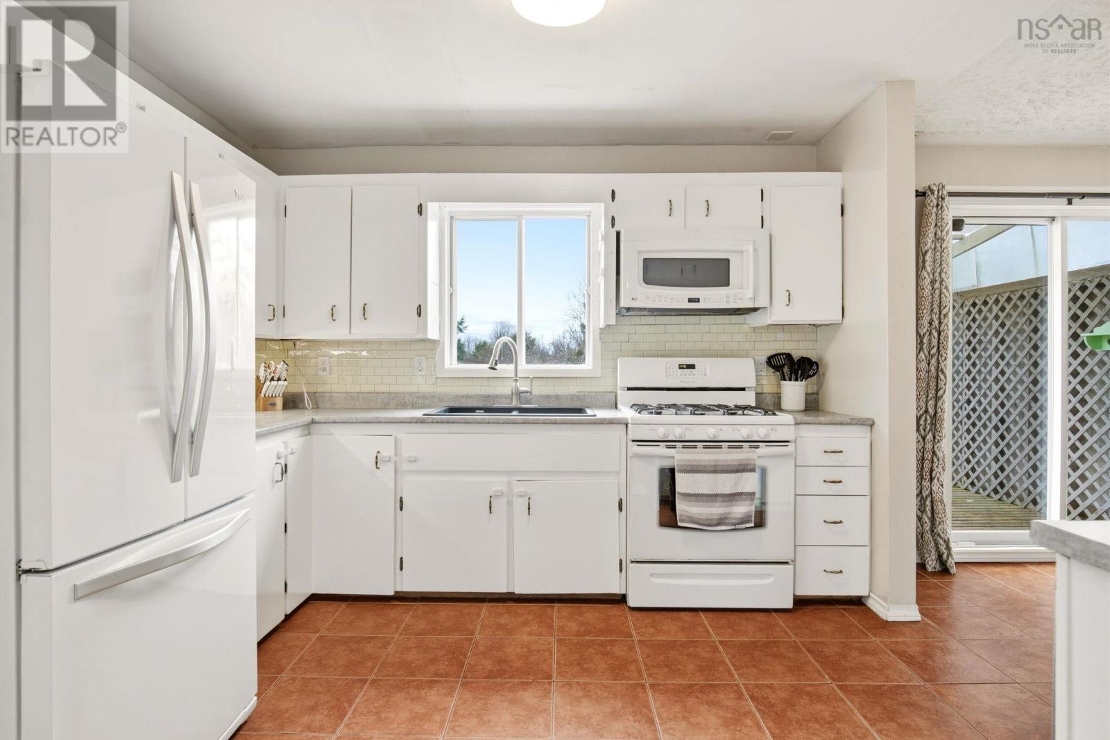 Property 10 of 30 of 29 Seawood Avenue