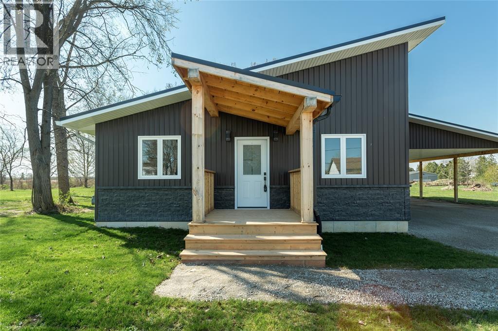 4589 VICTORIA STREET, Oil Springs, Ontario, N0N1P0 — Photo 3