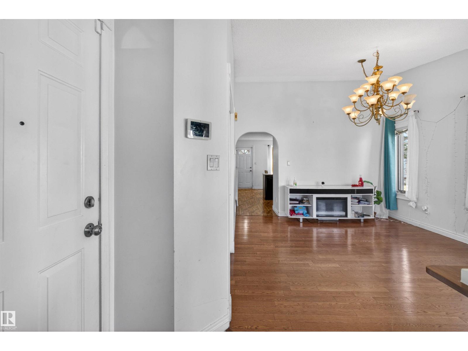 9007 169 AV NW, Edmonton