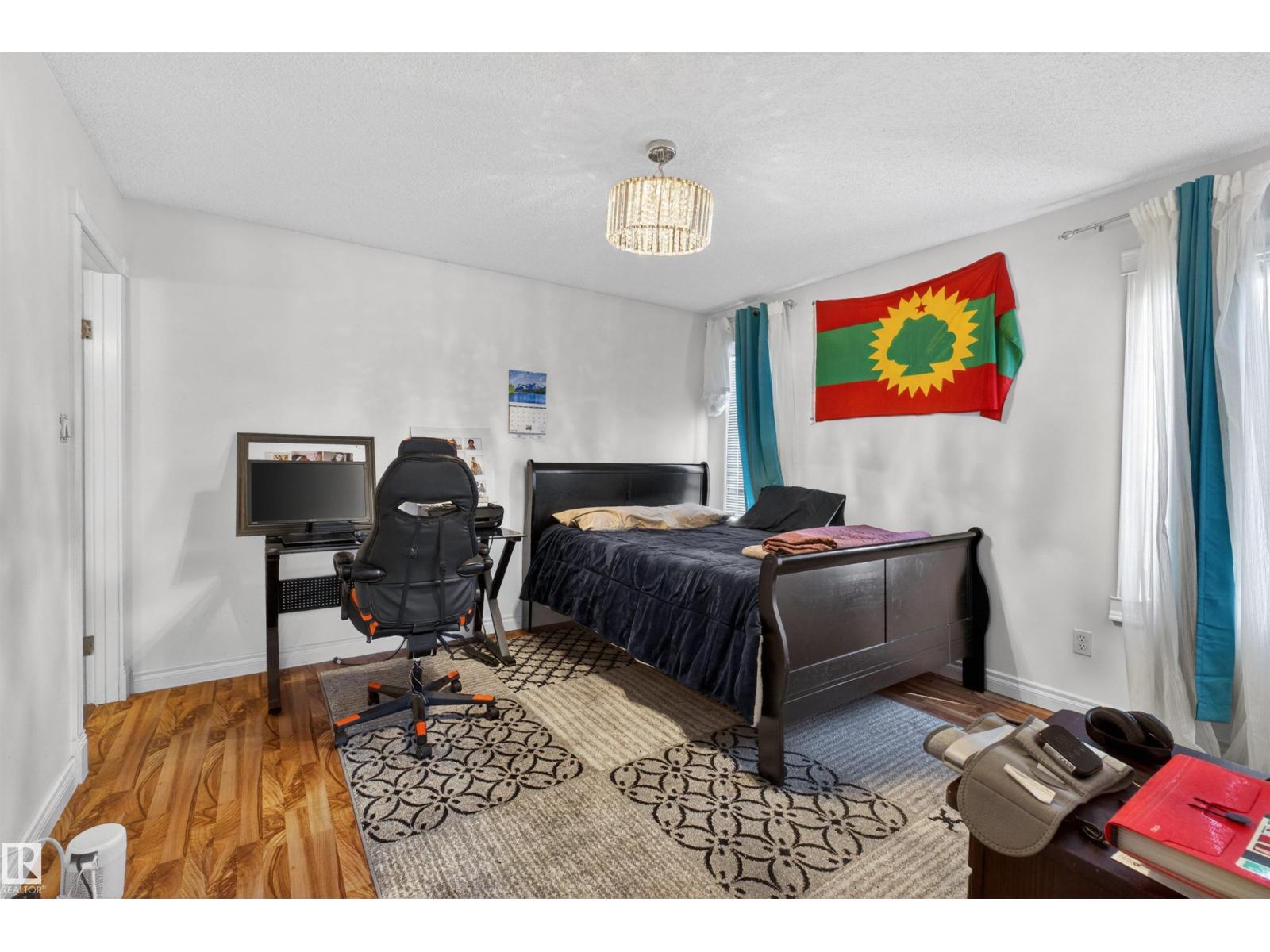 9007 169 AV NW, Edmonton