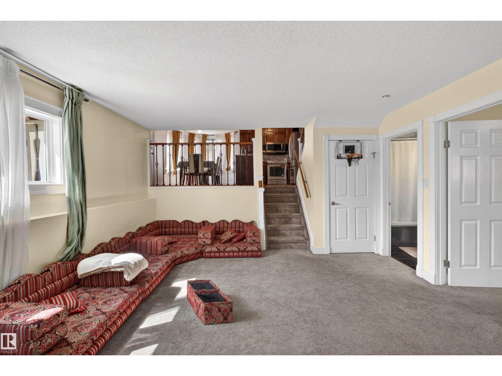 9007 169 AV NW, Edmonton