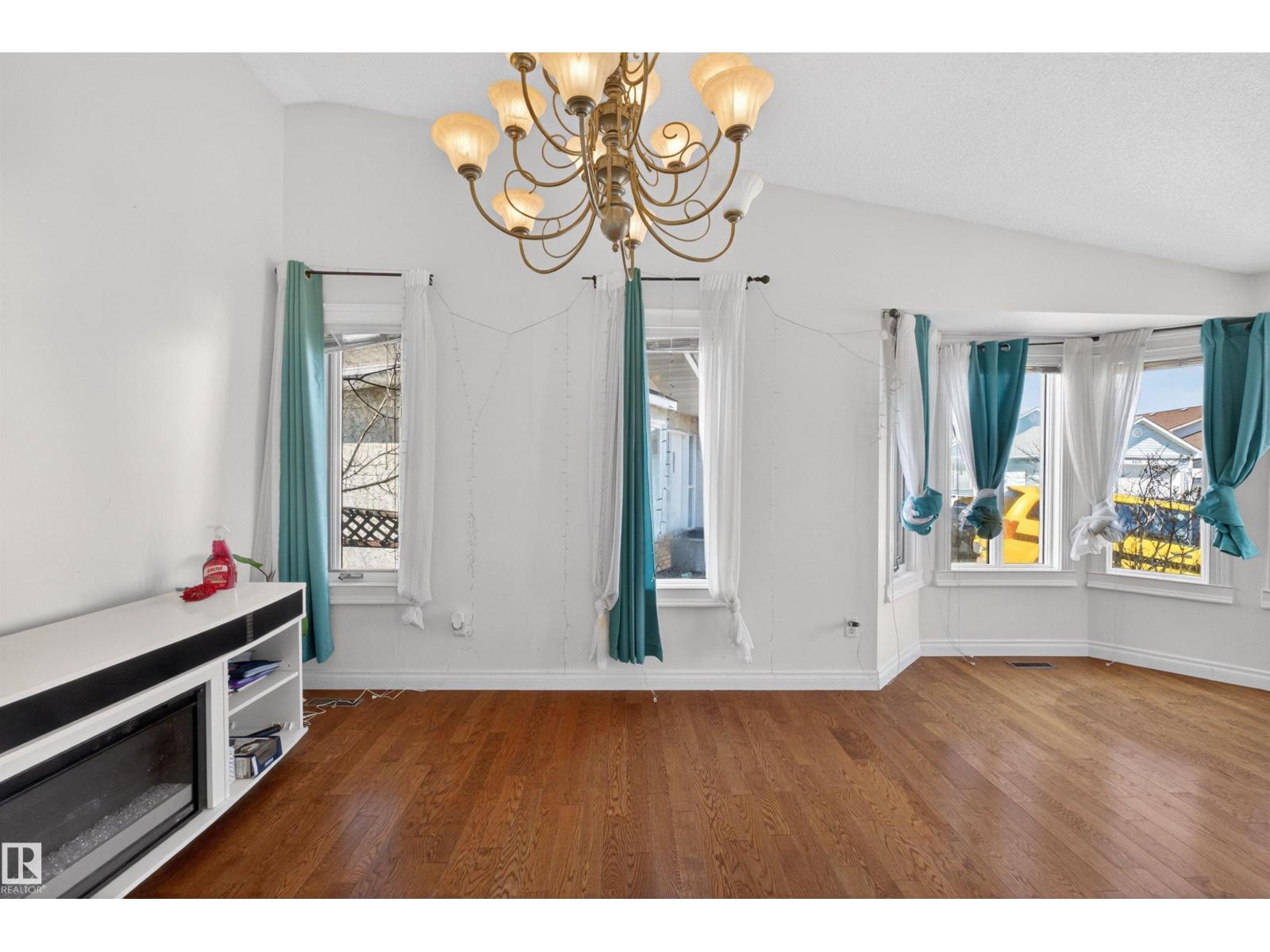 9007 169 AV NW, Edmonton