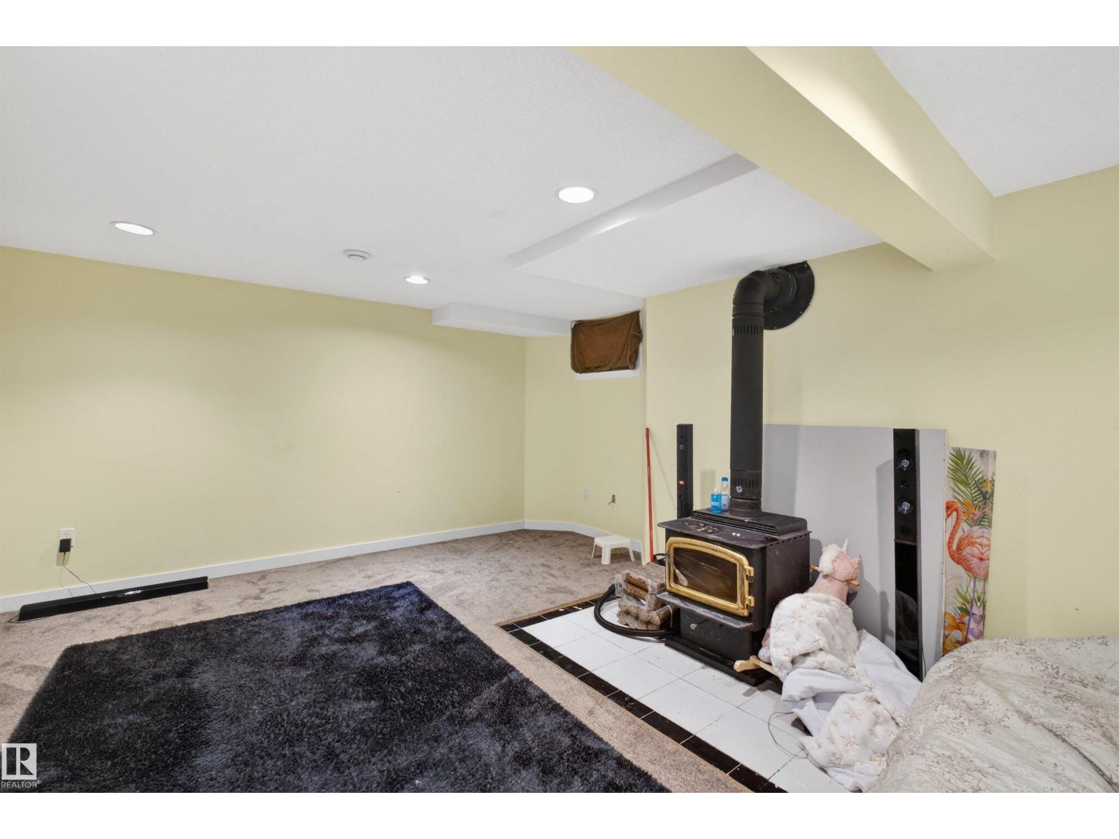 9007 169 AV NW, Edmonton