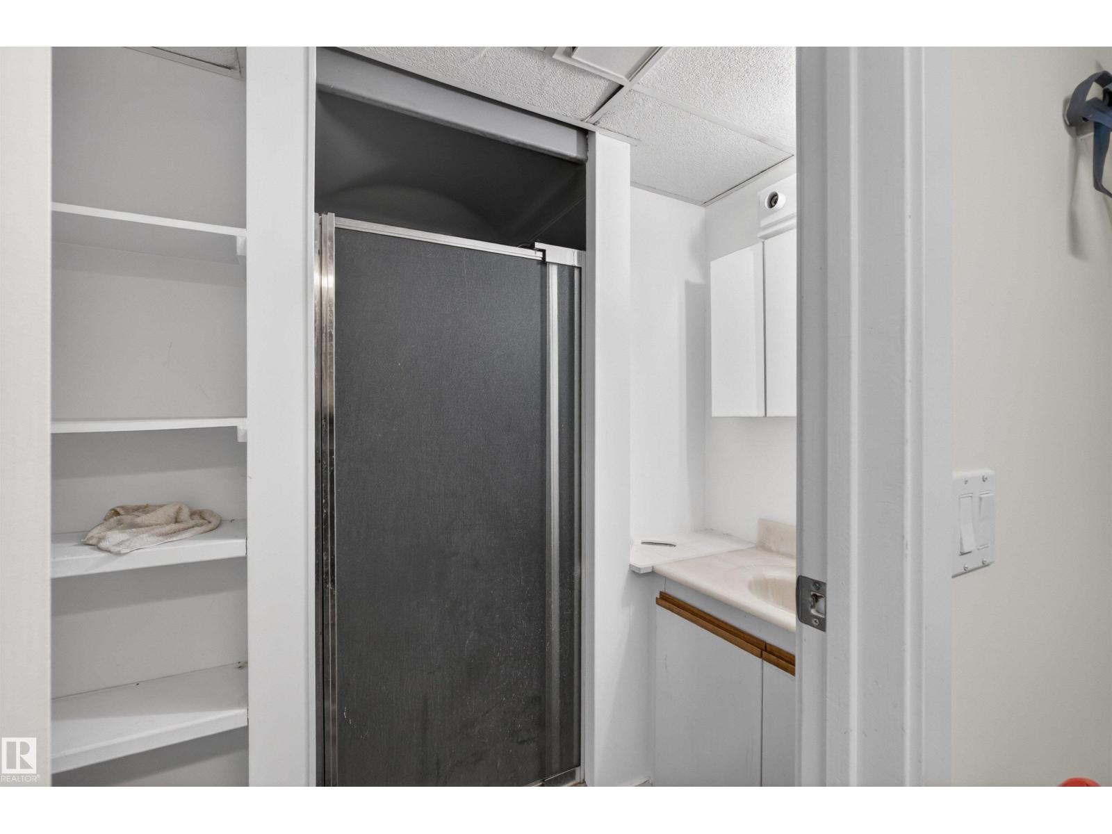 9007 169 AV NW, Edmonton