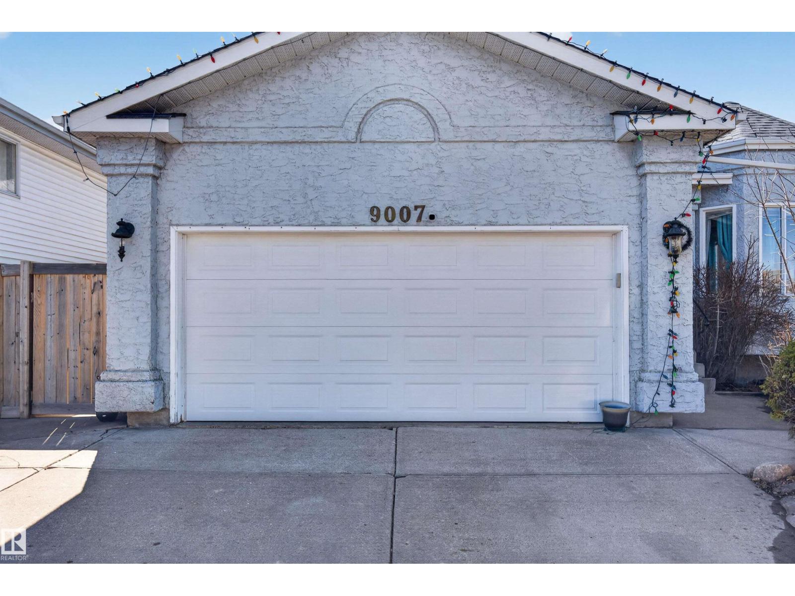 9007 169 AV NW, Edmonton