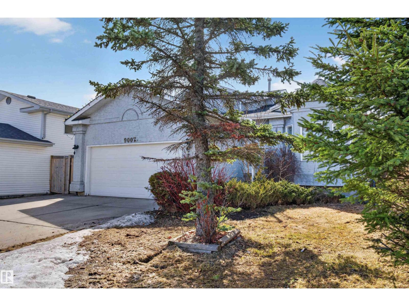 9007 169 AV NW, Edmonton